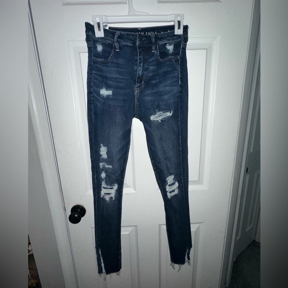 American Eagle dark wash distressed super high rise jegging